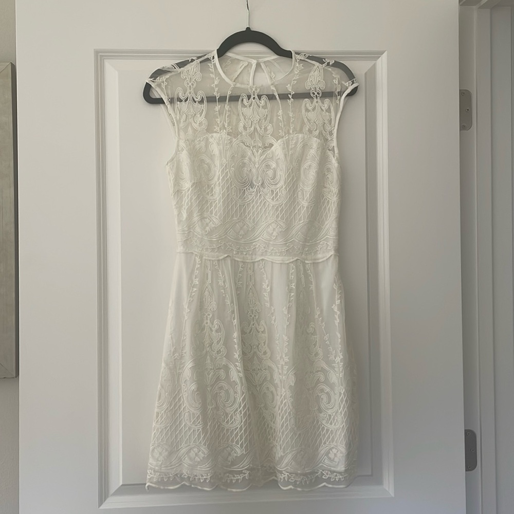 Dolce Vita White Detailed Dress